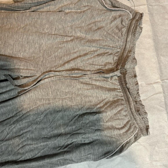 LOFT Gray Short Sleeve Pajama Top - Picture 10 of 15